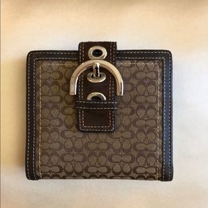 Coach Small Wallet in Signature Canvas